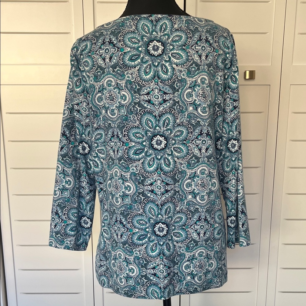 Talbots Blue and White Mandala Print 3/4 - Sleeve Tee Sz M - Picture 6 of 12